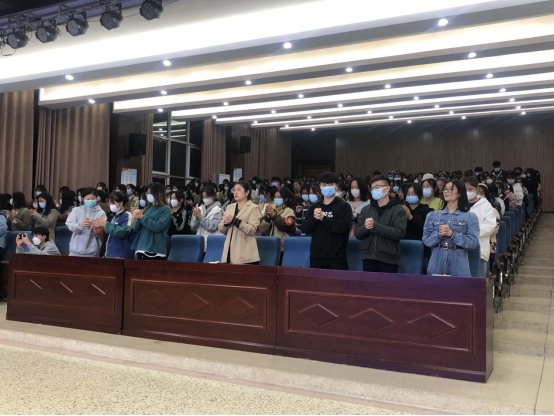 《做睿智幸福幼教人》 —— 陈琳老师做专题讲座