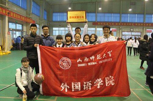 集体项目组的运动员合影