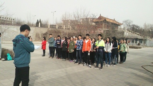 各部成员在莳英园集合