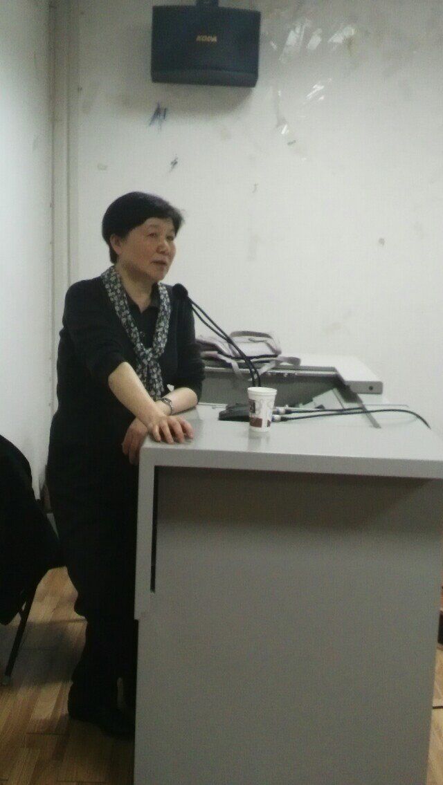 李彦教授阐述中国和加拿大的文化差异