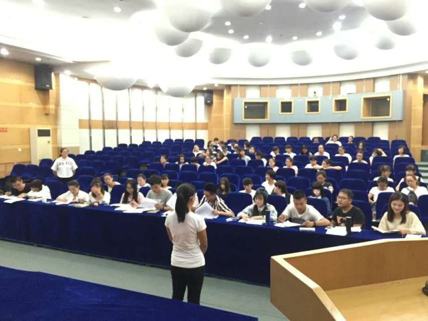 科学会堂二楼的面试