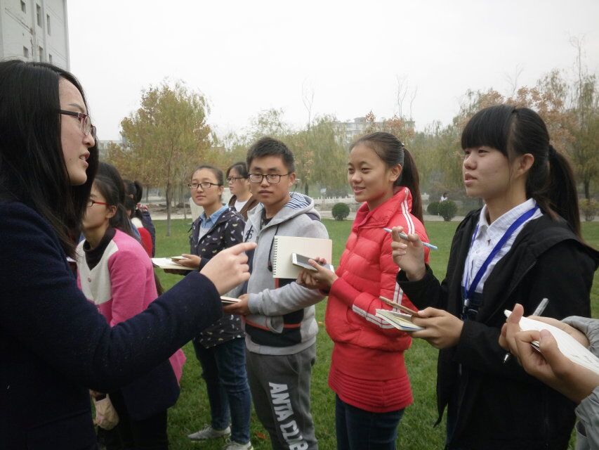 程罗燕同学讲解英语语音音标