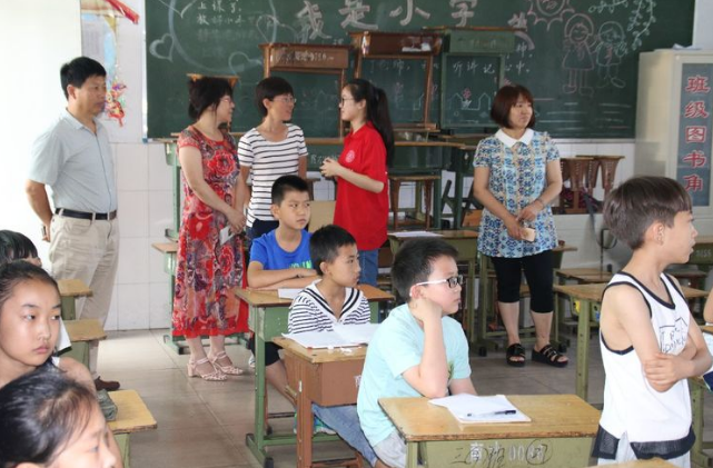 潞城市教育领导走进课堂