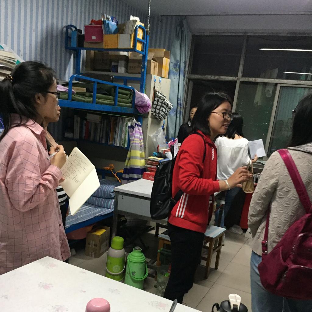 辅导员和学生干部指明问题并作出指导